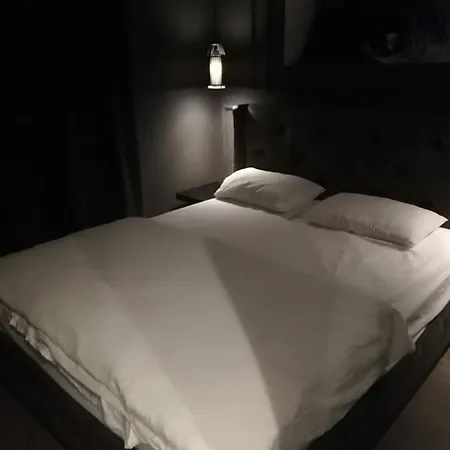 Sunset Suites *